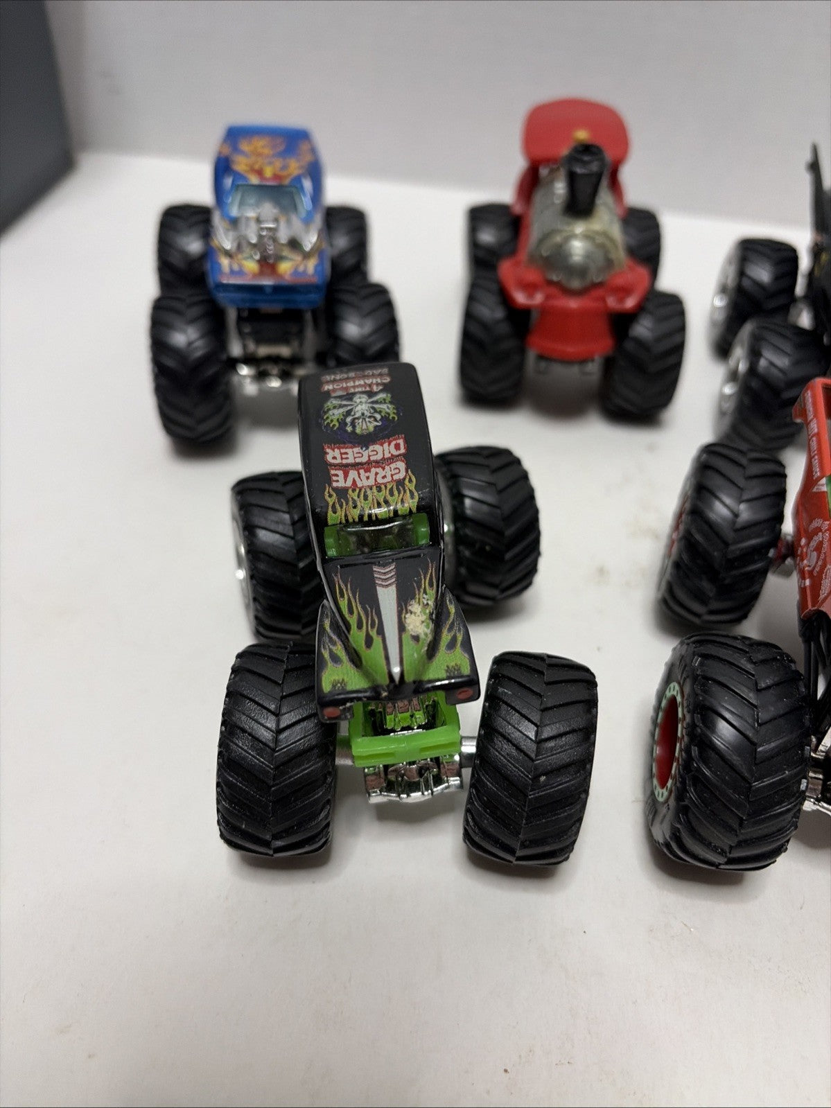Monster Jam Lot Of 5 Diecast 1:64 Scale Monster Trucks