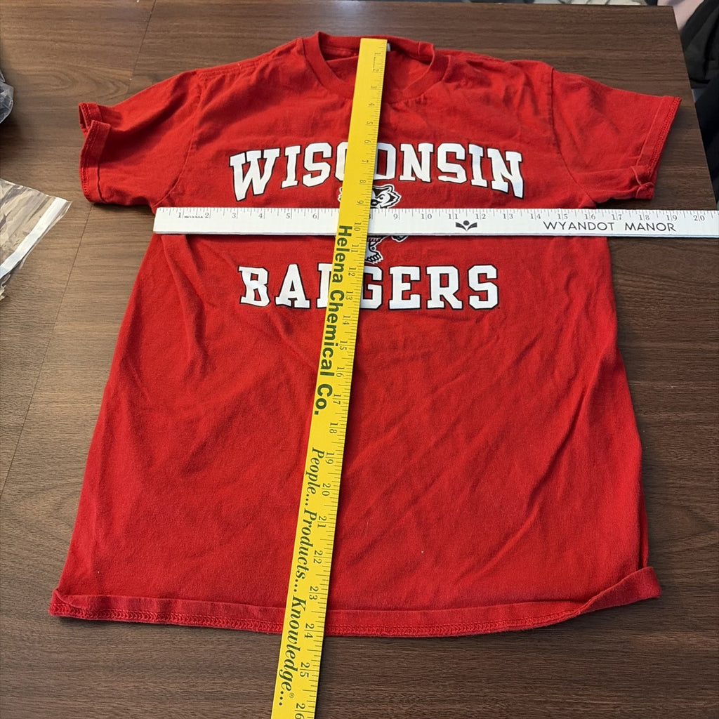 Campus One Size Small Wisconsin Badgers Red Graphic T-Shirt
