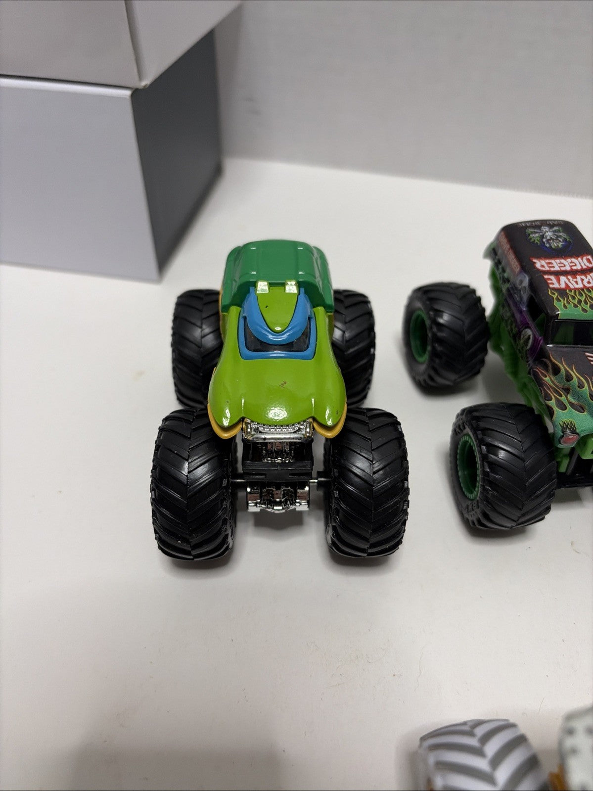 Monster Jam Lot Of 6 Diecast 1:64 Scale Monster Trucks