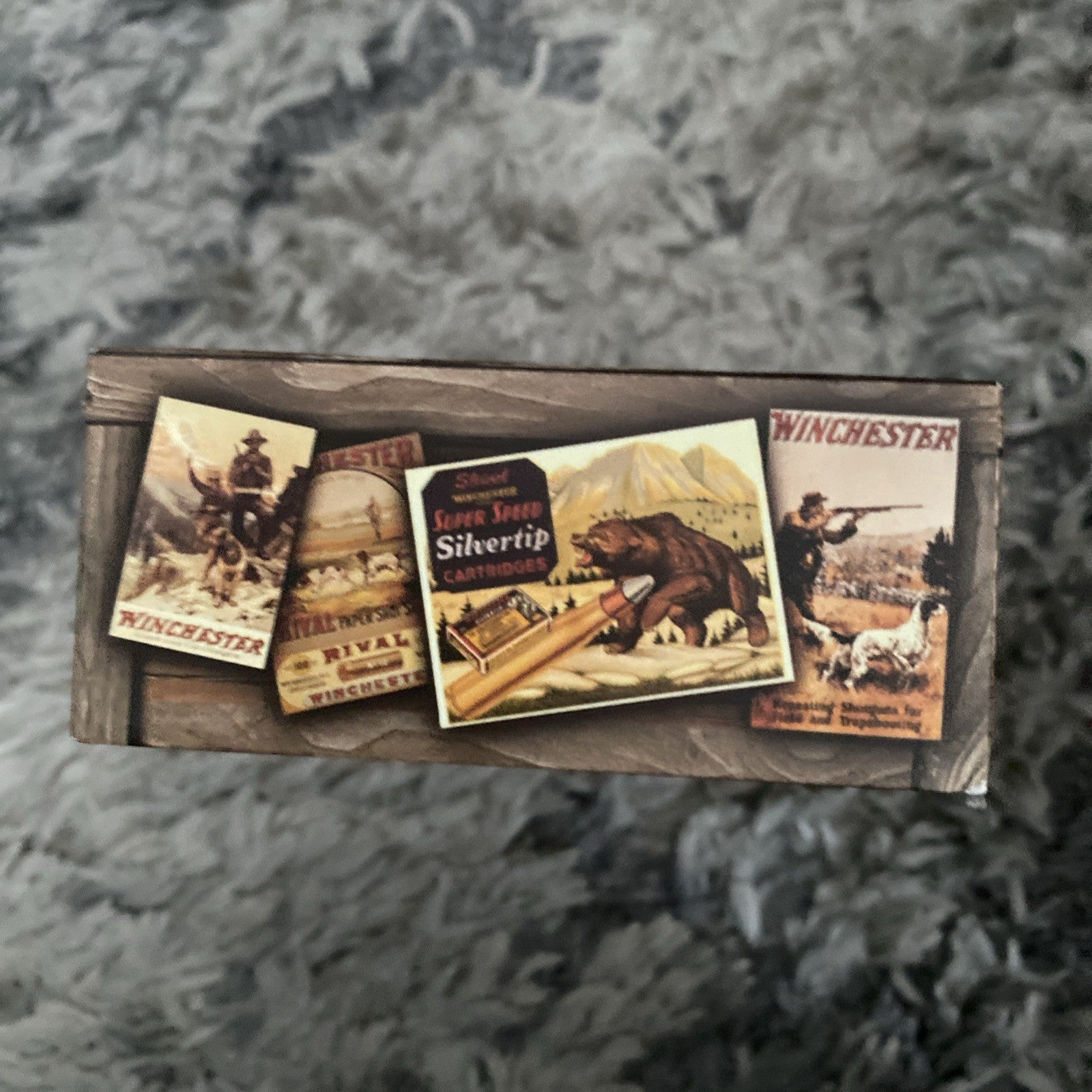 WINCHESTER RMEF COLLECTORS EDITION POCKET KNIFE & DISPLAY BOX