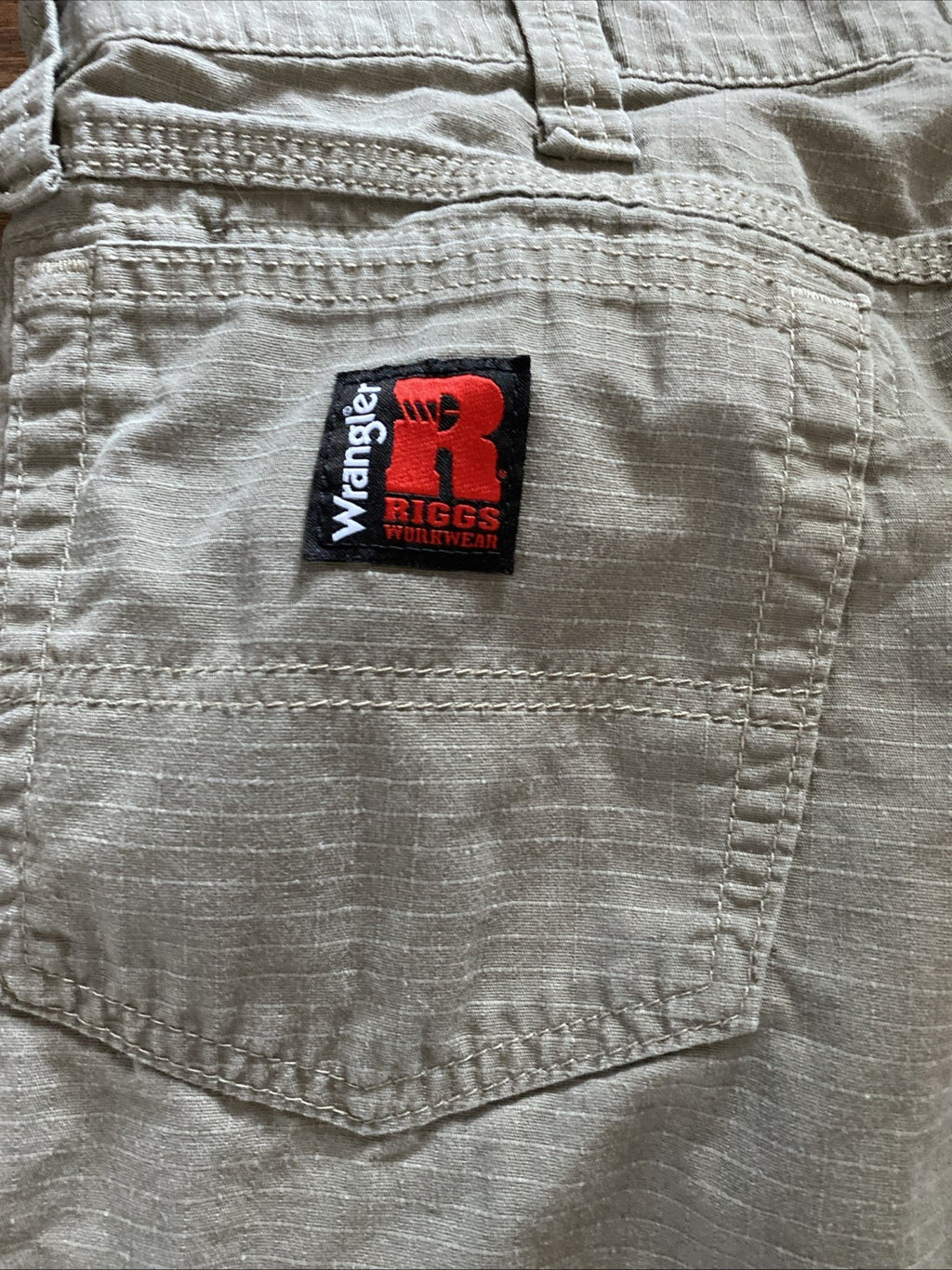 Wrangler RIGGS Workwear Pants Mens 40 x 30 Tan/Khaki Cargo