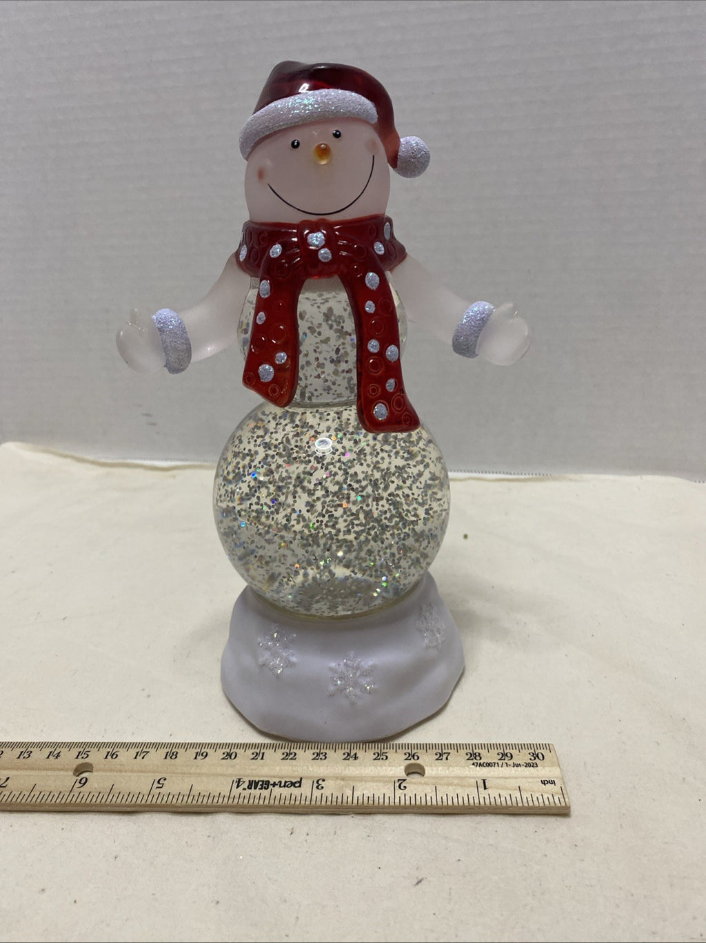 Cracker Barrel Just Chillin Lighted Snowman Home Decor Colorful Christmas Globe