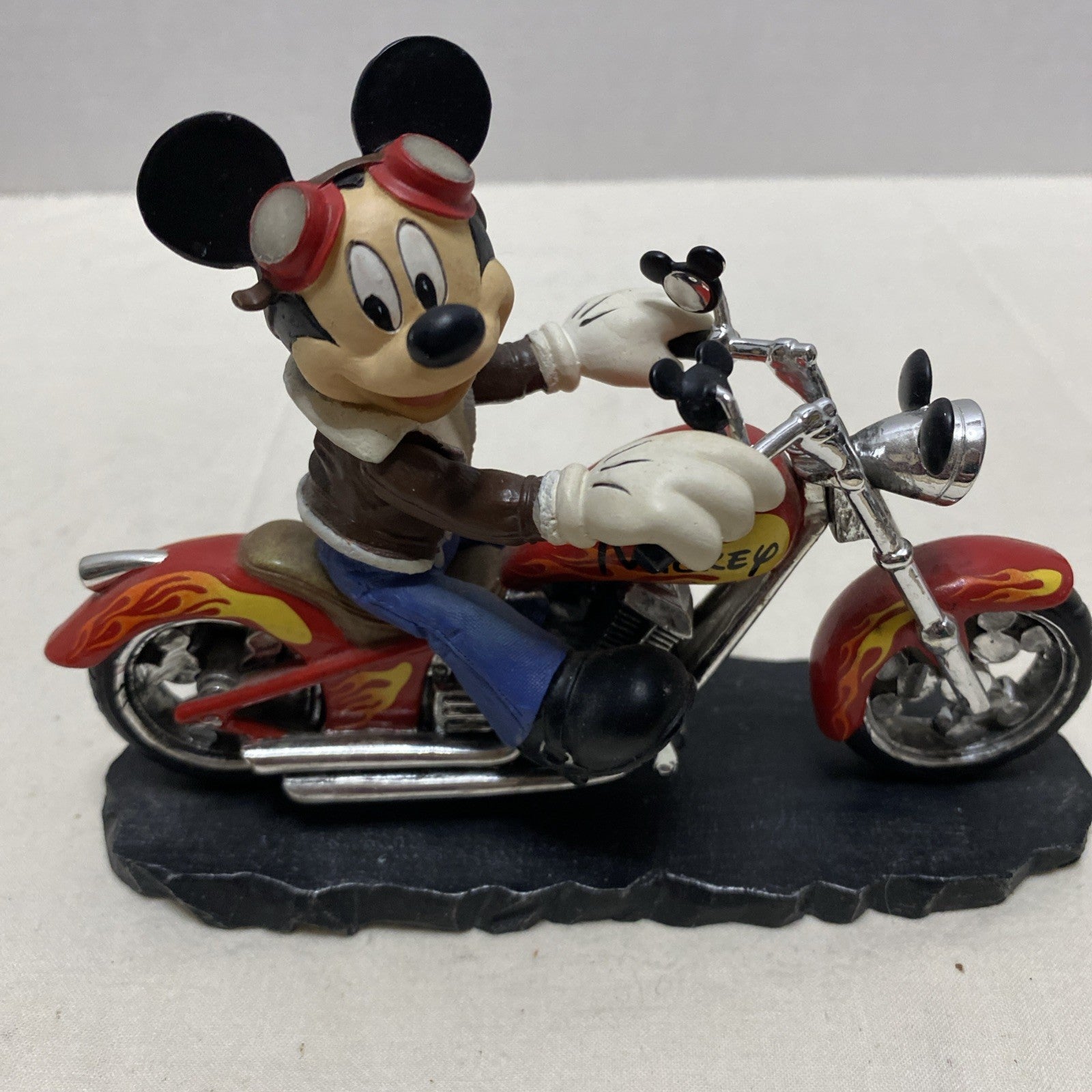 Disney's Mickey and Friends Fun on the Open Road "Leader of the Pack"