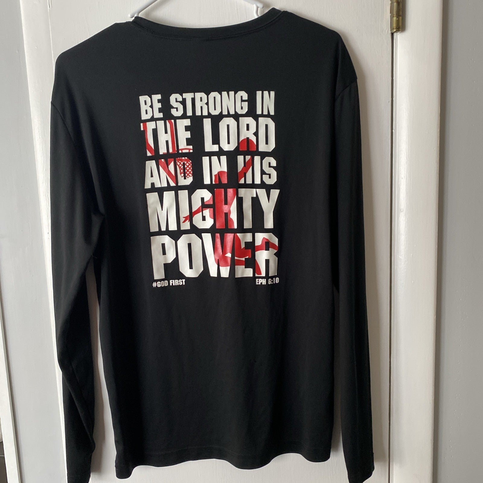 God strong long sleeve black sweat wicking Philippians 4:13 size small AAU baske