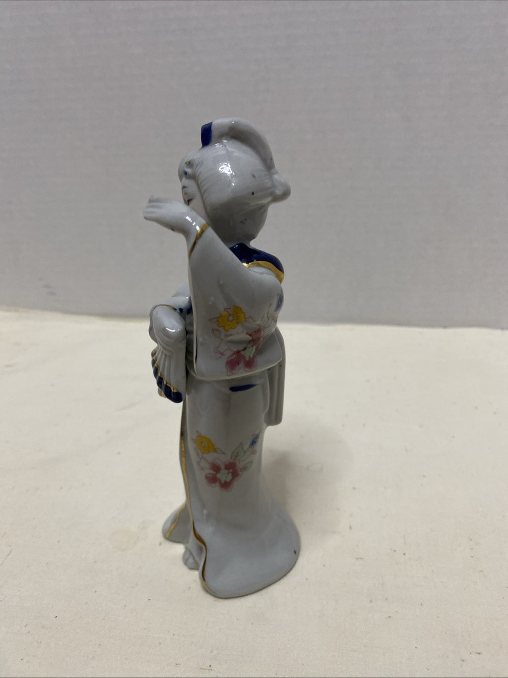 Japanese Woman Figurine Porcelain Blue & White Vintage Gorgeous Asian Display