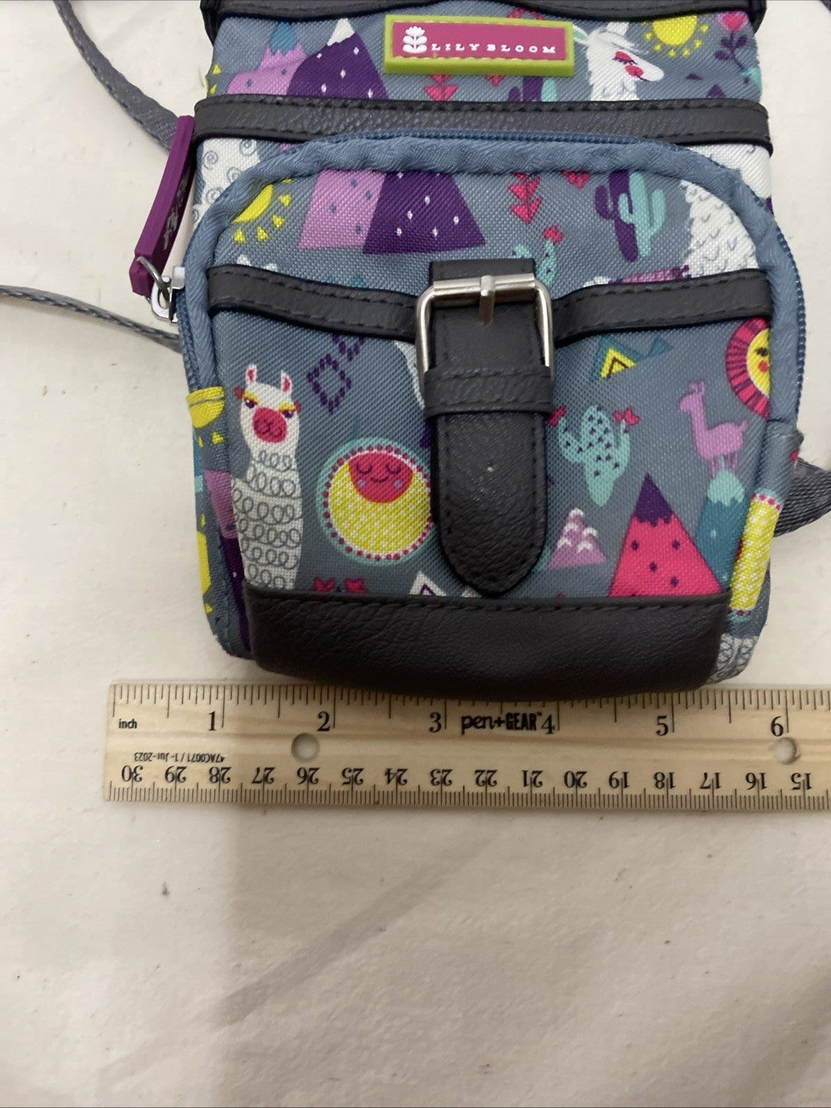 Lilly Bloom crossbody Llama mama￼ purse/  bag 7.5“ x 5.5“, Adjustable strap