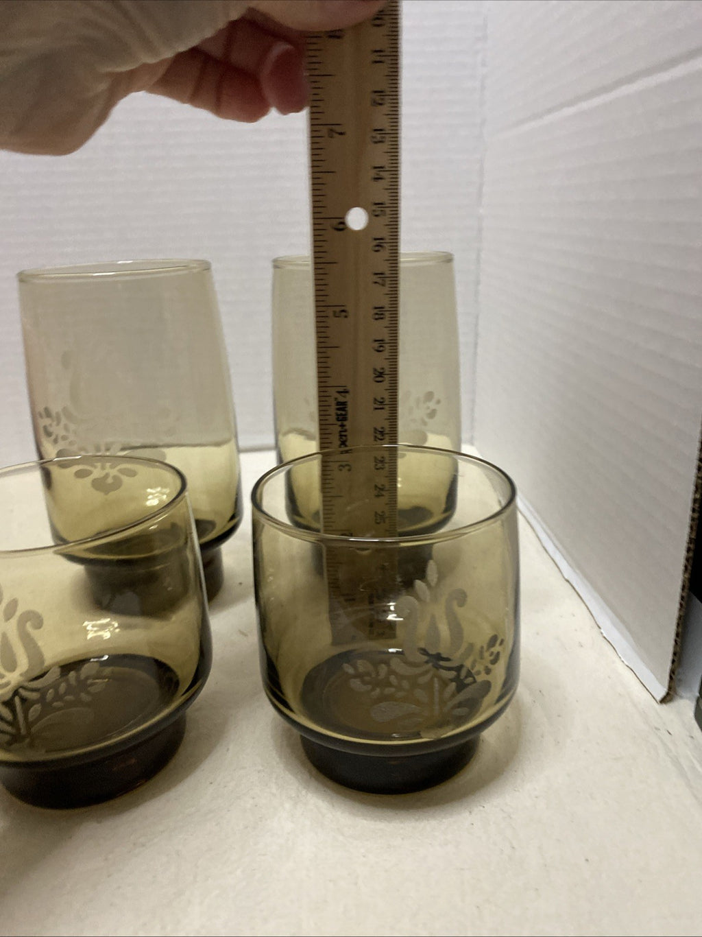 Pfaltzgraff Village Brown Rocks  Glasses  Smoked Etched Libbey Set Of 4