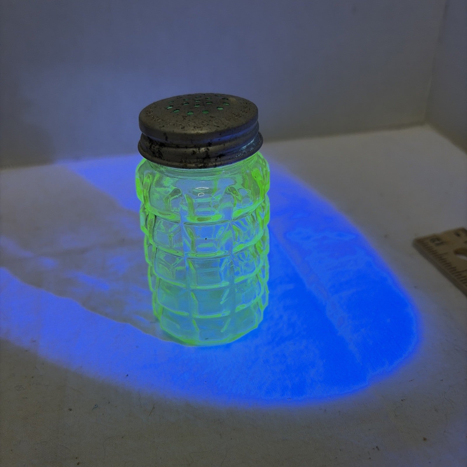 Vintage Uranium Waffle Block Or Cross-Cross Hazel Atlas Salt Shaker 1930s Glows