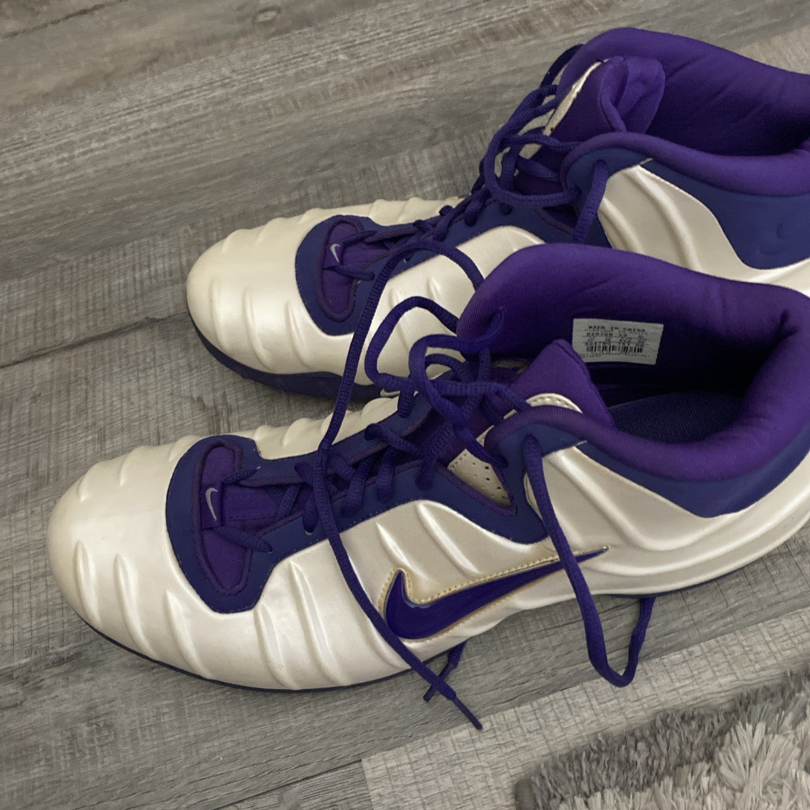 Nike Purposite Foamposite White /Purple Swish 2002 Size 17