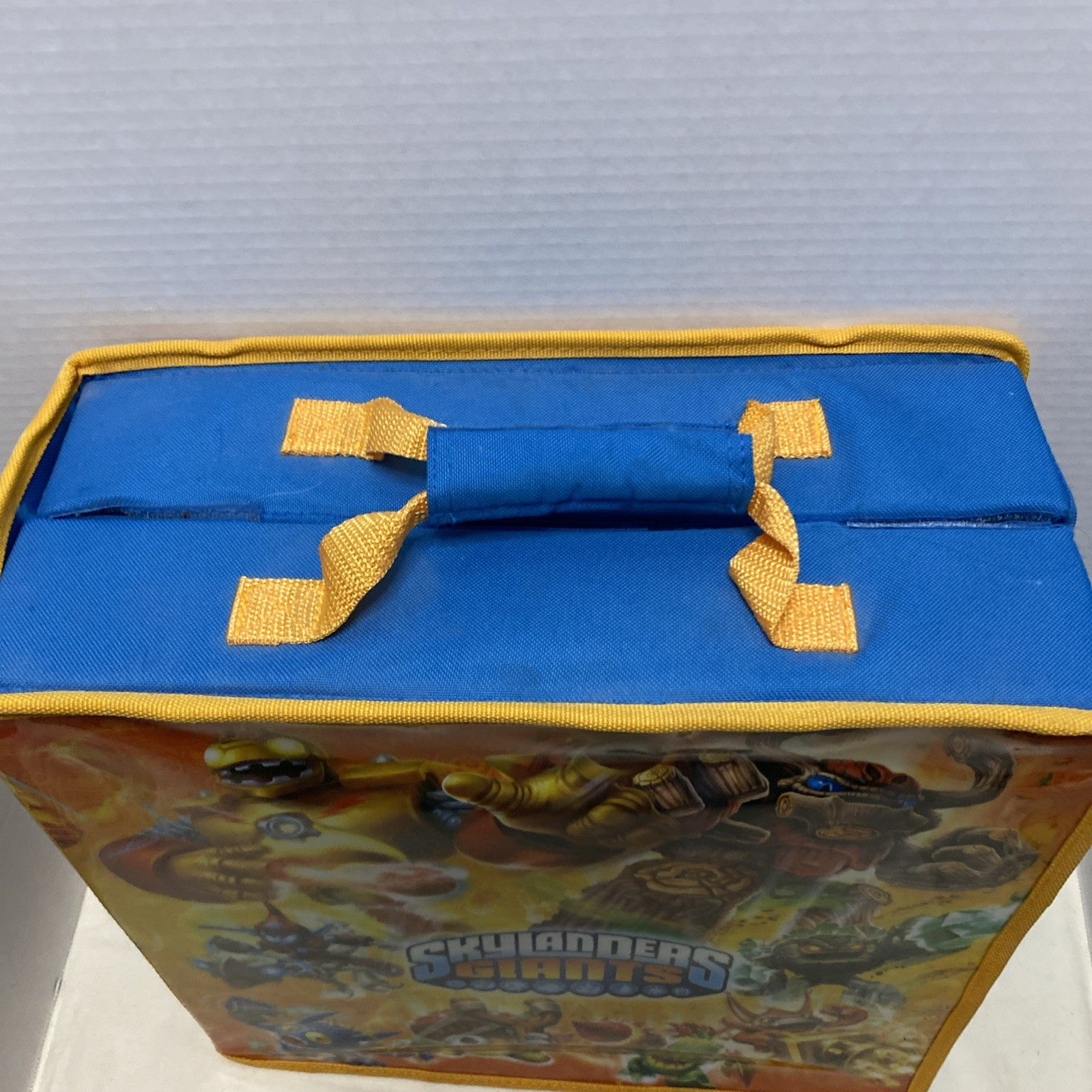 Official Skylanders Giants Carrying Storage, & Display Soft Case 14x13.5