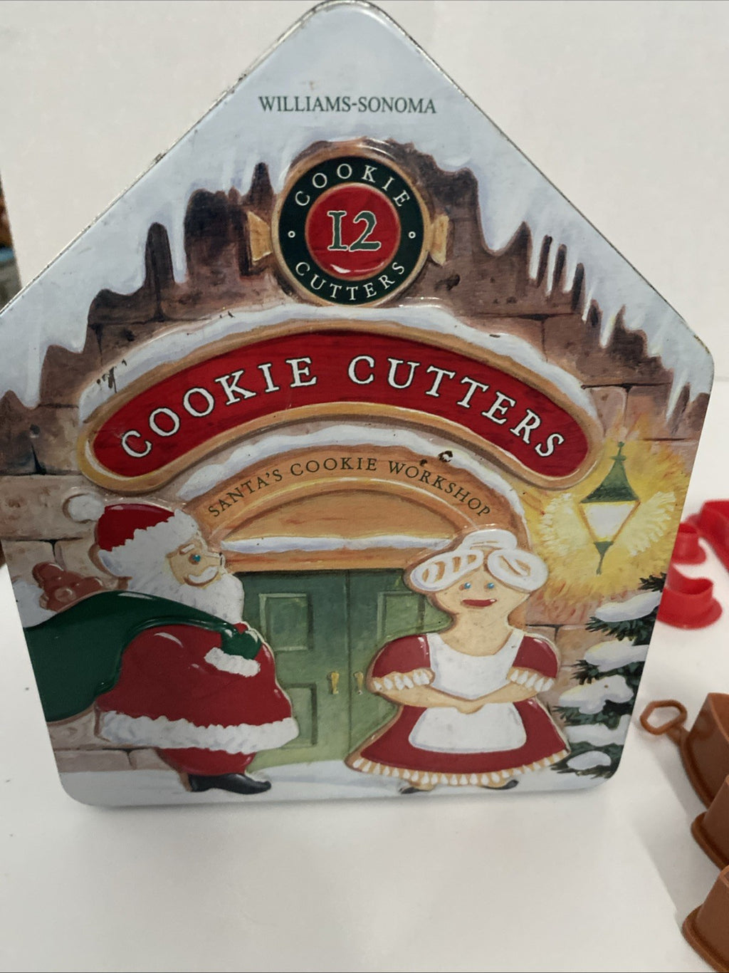 Williams Sonoma Santa's Cookie Workshop Cookie Cutters Decorative Tin 7 Cutters