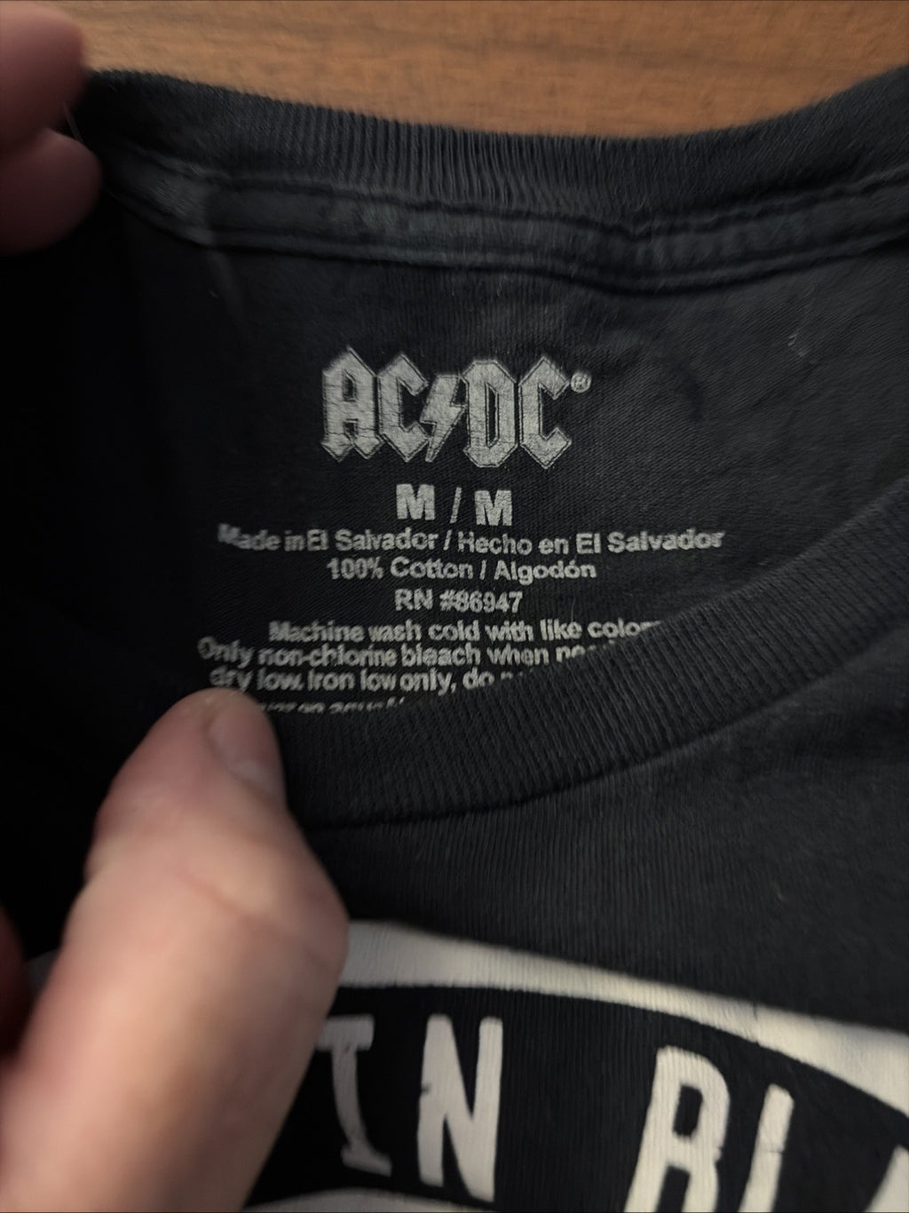 AC/DC Back In Black World Tour 1980-1981 T Shirt M Rock Band Graphic Tee Black