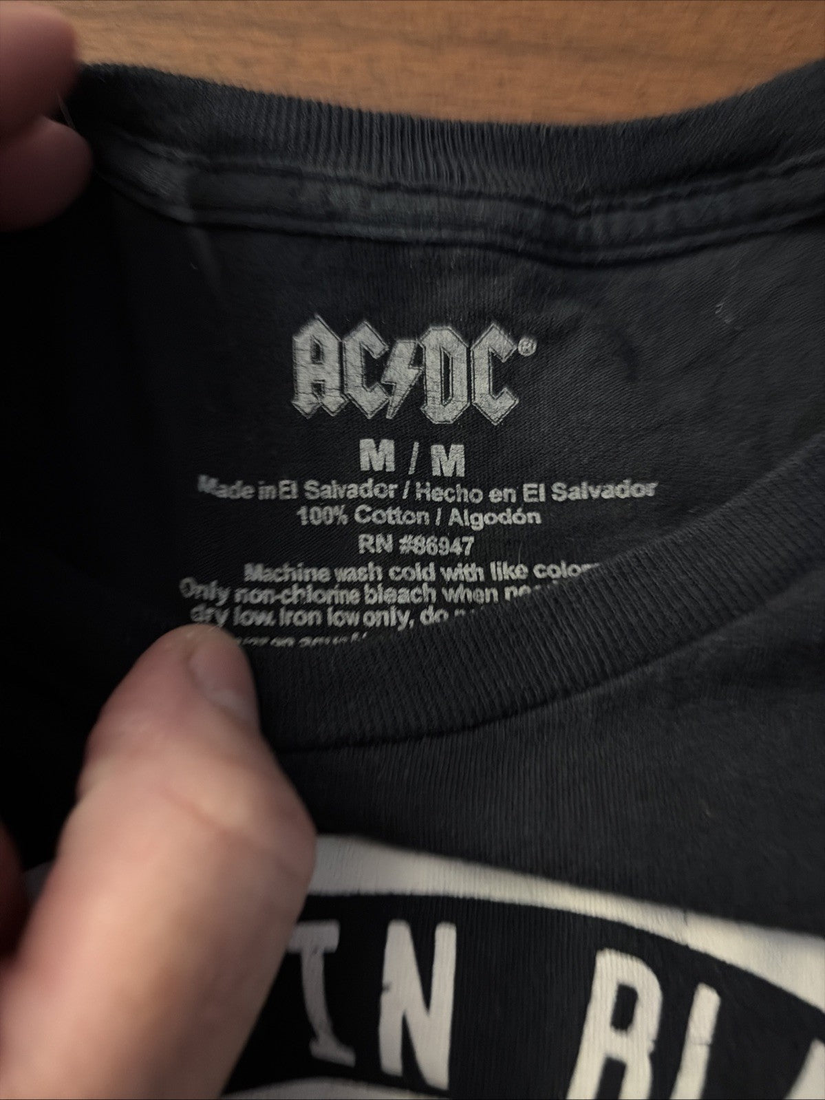 AC/DC Back In Black World Tour 1980-1981 T Shirt M Rock Band Graphic Tee Black