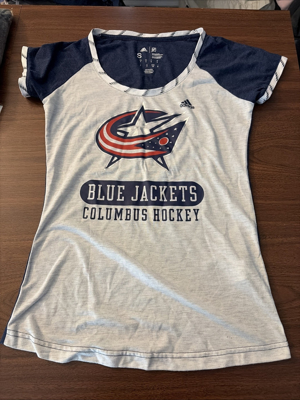 Adidas Women’s Small NHL Columbus Blue Jackets Short Sleeve Shirt