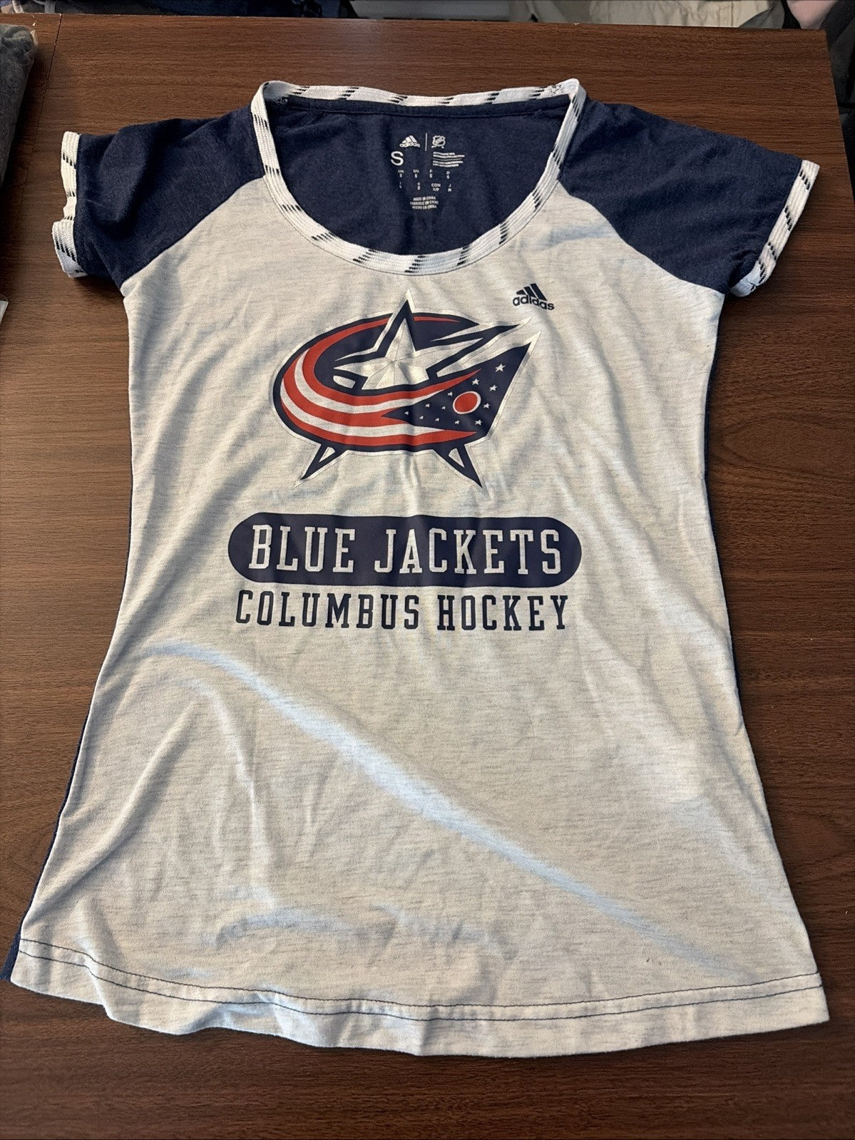Adidas Women’s Small NHL Columbus Blue Jackets Short Sleeve Shirt