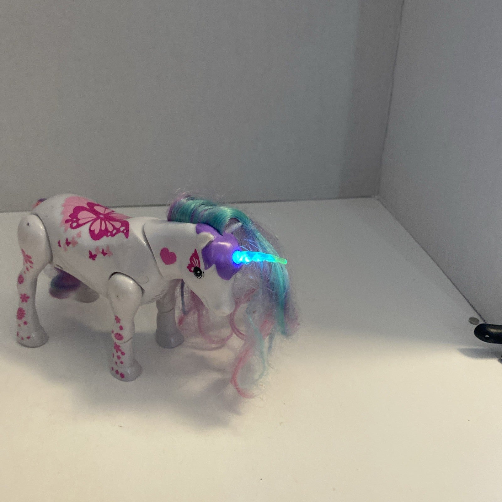 Unicorn rainbow  Horse Figure white pink butterflies lights working movement