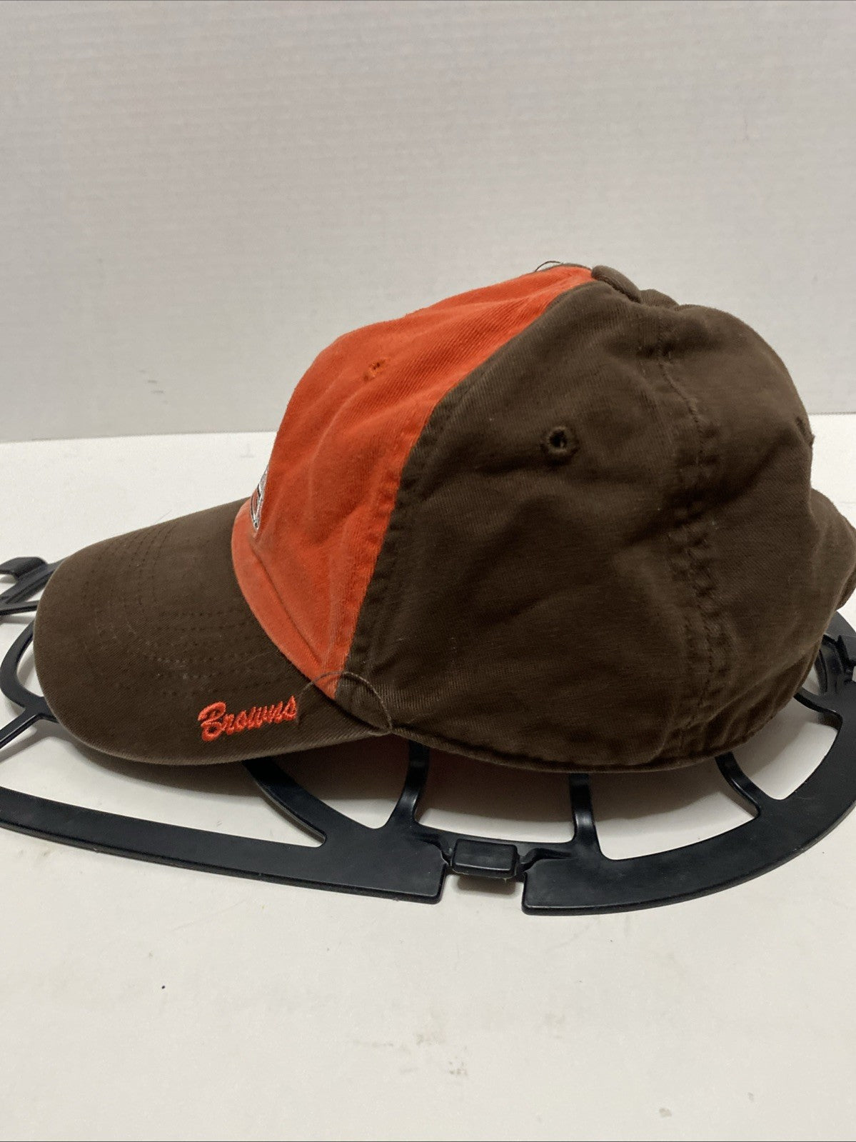 Cleveland Browns NFL Ladies Cap Sequins Helmet Logo NWOT