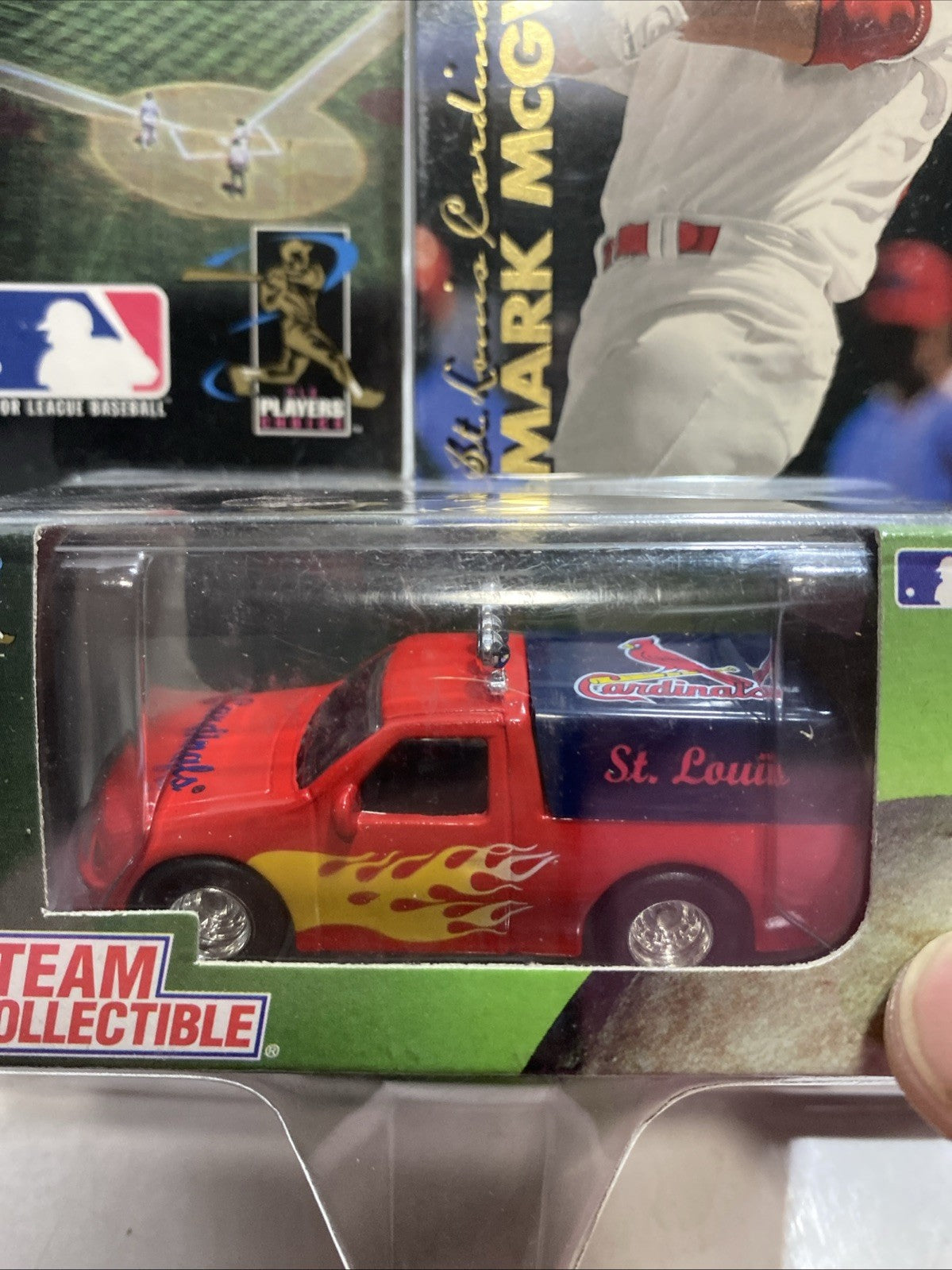 MLB White rose collectibles fleer Mark McGuire vehicle and card St. Louis Cardin