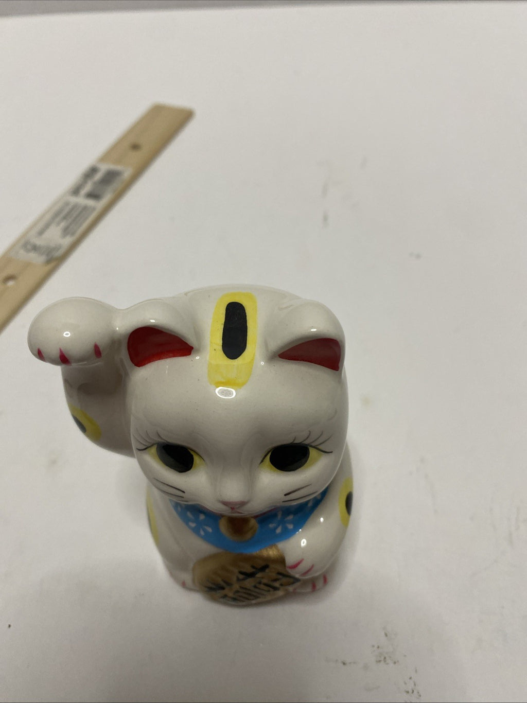 White Japanese Pottery Maneki Neko Beckoning Money Good Fortune Lucky Cat Bank