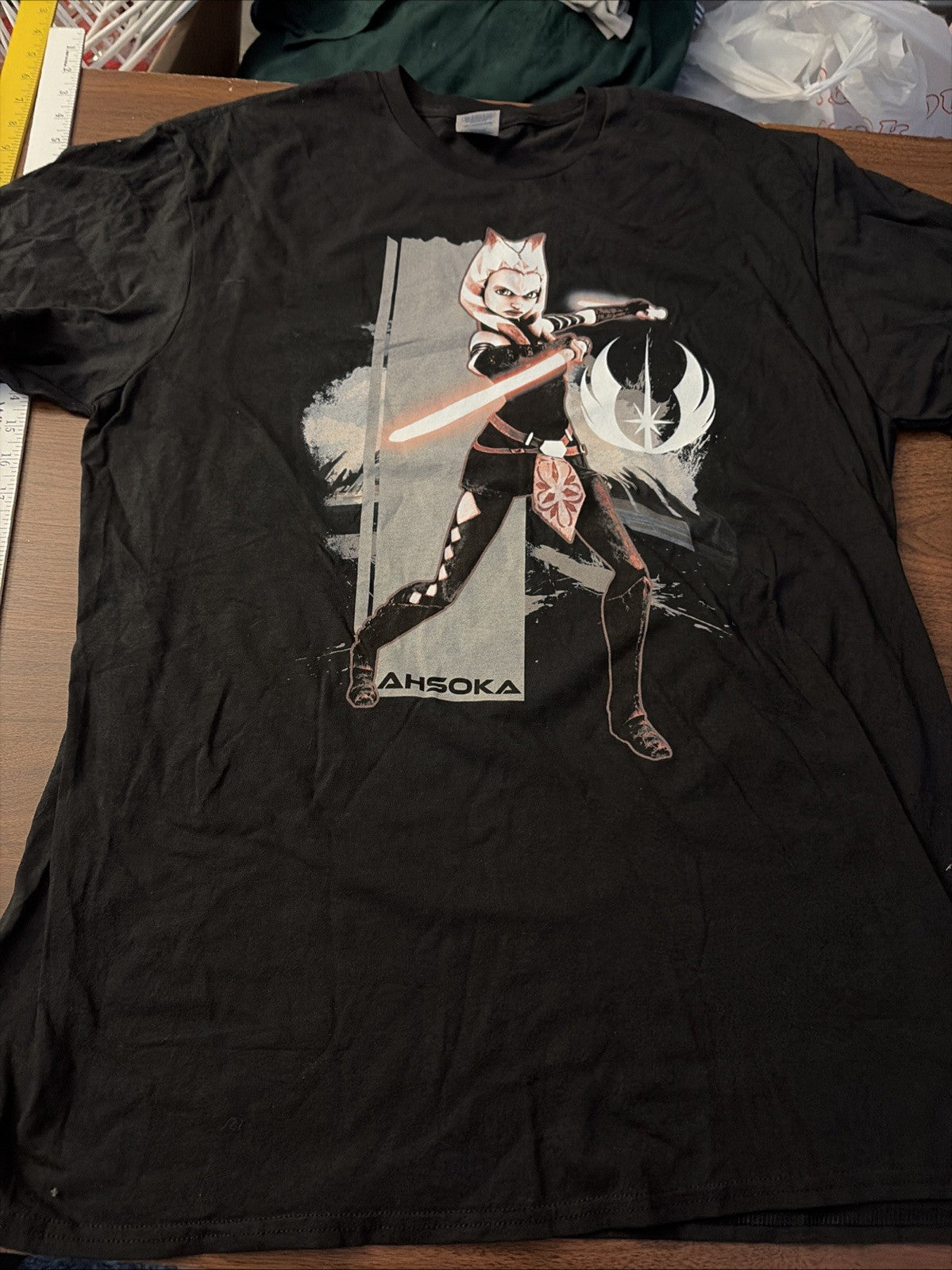 Ahsoka Tano graphic t-shirt men sz XL Star Wars Disney  SS Black