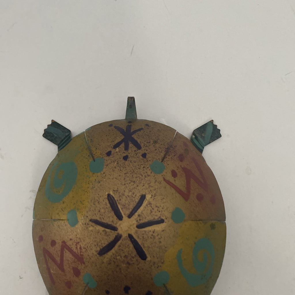 Young Stown Metal turtle decor gold and black