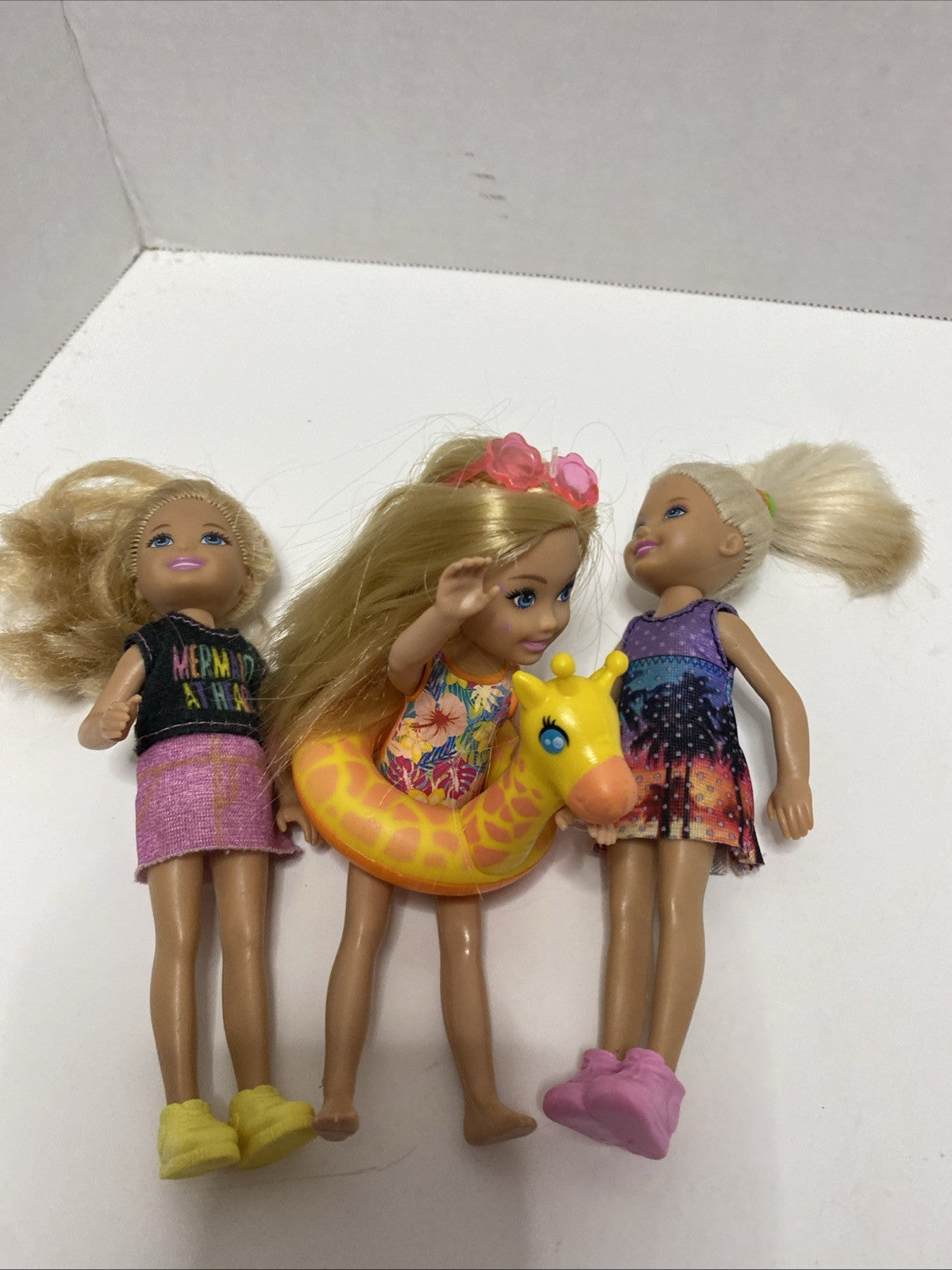 Lot of3 Dolls Chelsea & Kelly Dolls Plus Friends
