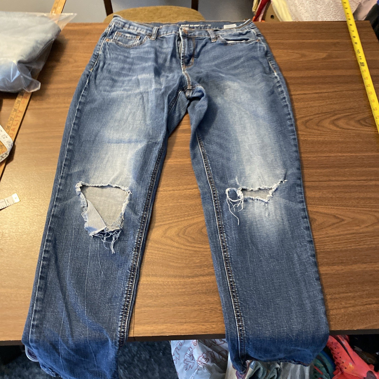 Old Navy Boyfriend Skinny Blue Jeans Women’s Sz 4 Distressed 