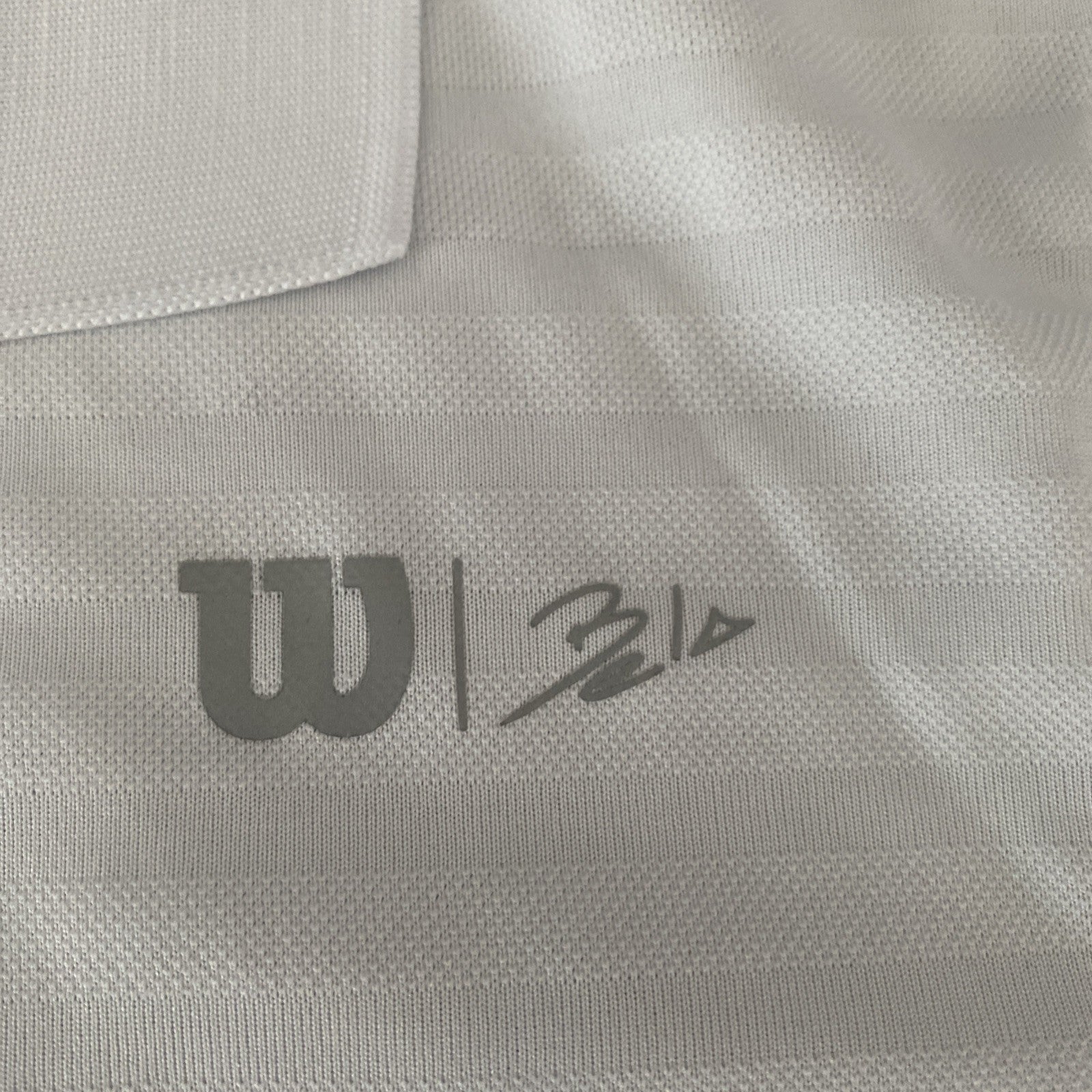 Wilson Bela men’s medium golf shirt white short sleeves Free Ship