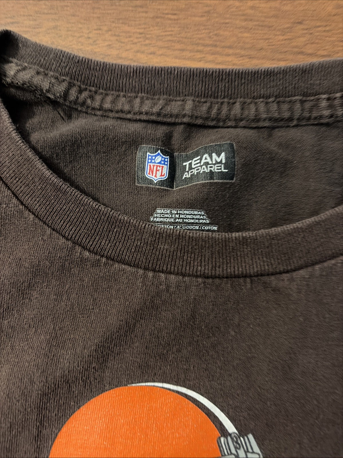 Vintage Men’s Medium Cleveland Browns Brown & Orange Cotton T-Shirt w/ Helmet