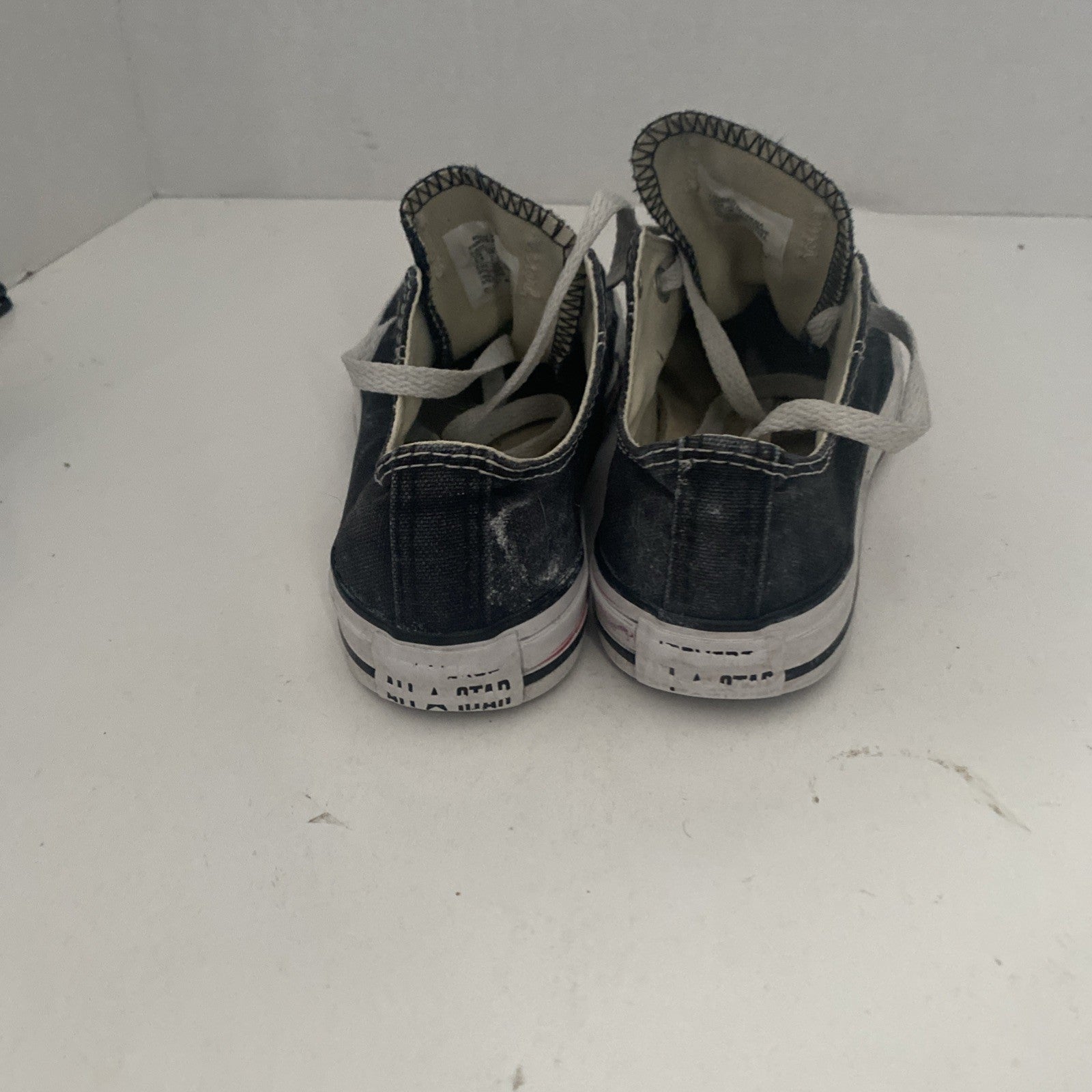 Converse All Stars Black And White Sneakers Shoes - Size 2.5