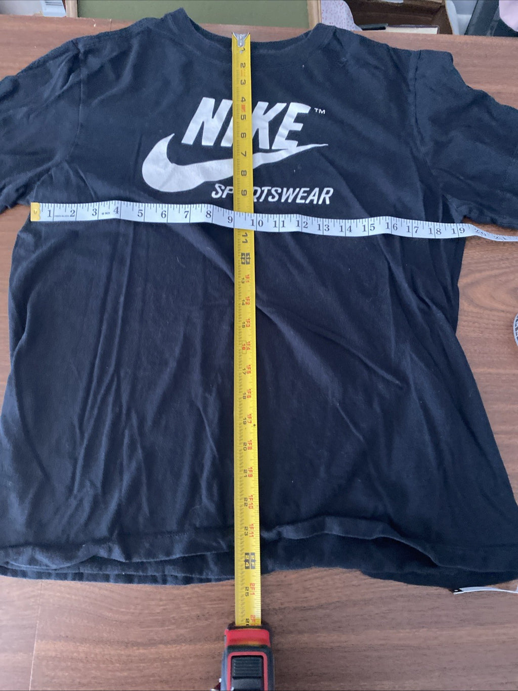 Nike Mens T-Shirt Size M Black Short Sleeve Swoosh Sportswear Free Shipping