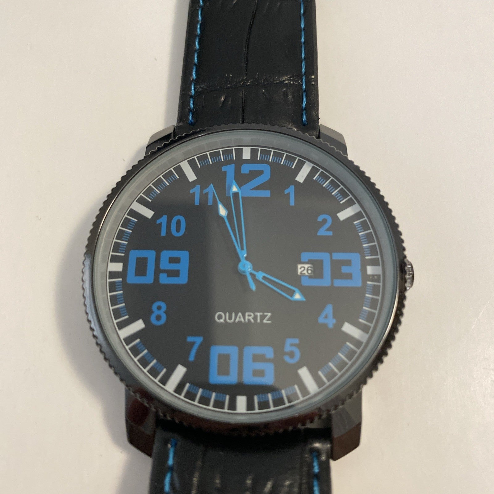 AVON Men's Casual Watch" (Quartz movement / Strap Band) BLACK  New Battery