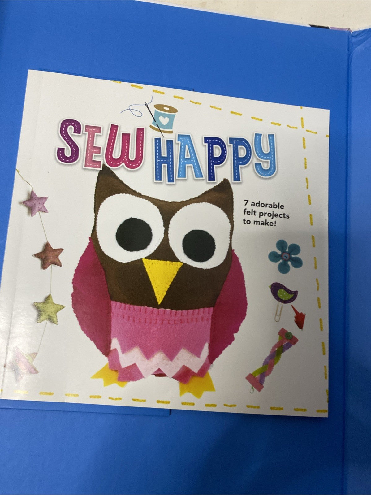 NEW ! SpiceBox Learn 7 Sewing Projects SEW HAPPY Set Learn & Play - 8 yrs +