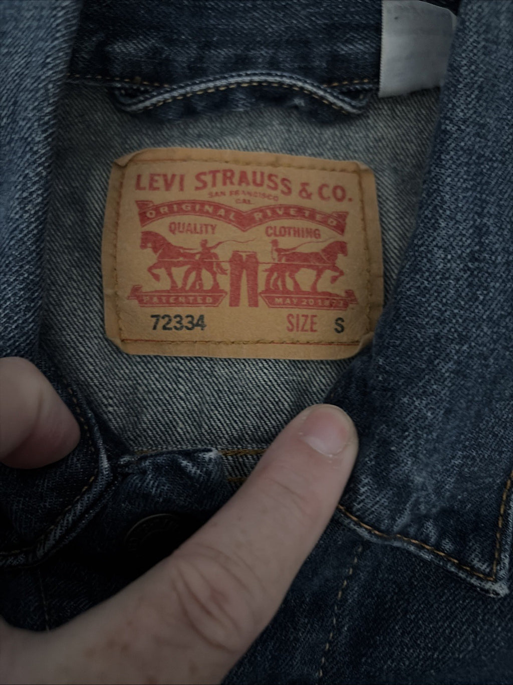 Levi’s Strauss 72334 Blue Denim Classic Trucker Jean Jacket Mens Size Small
