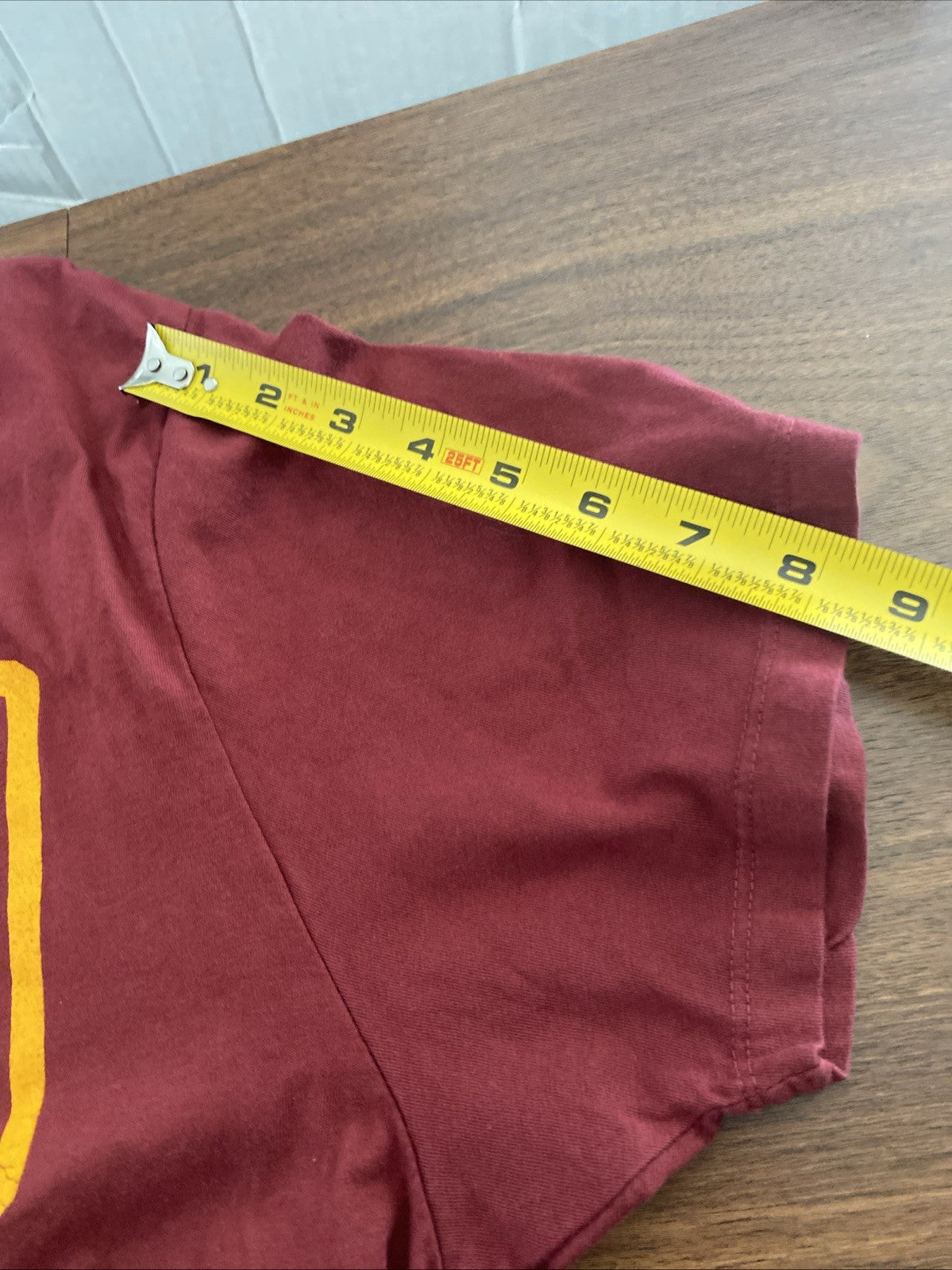 Men’s extra large NBA Cleveland Cavalier basketball shirt maroon short sleeves