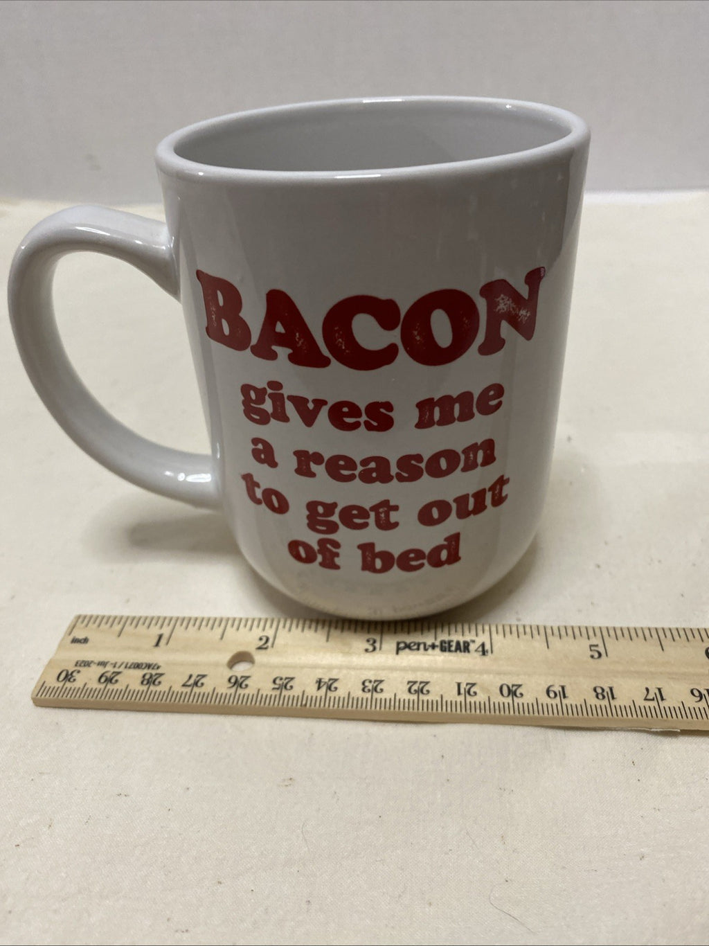 *FUNNY* Bacon Mug Coffee Lovers “Bacon Gives Me A Reason To Get Out Of Bed”