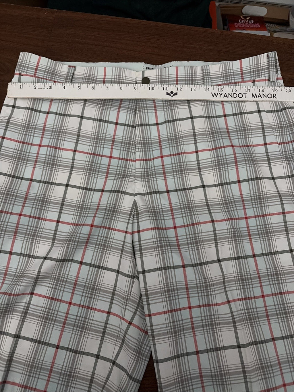 Nike Golf Men’s Plaid Shorts Size 38