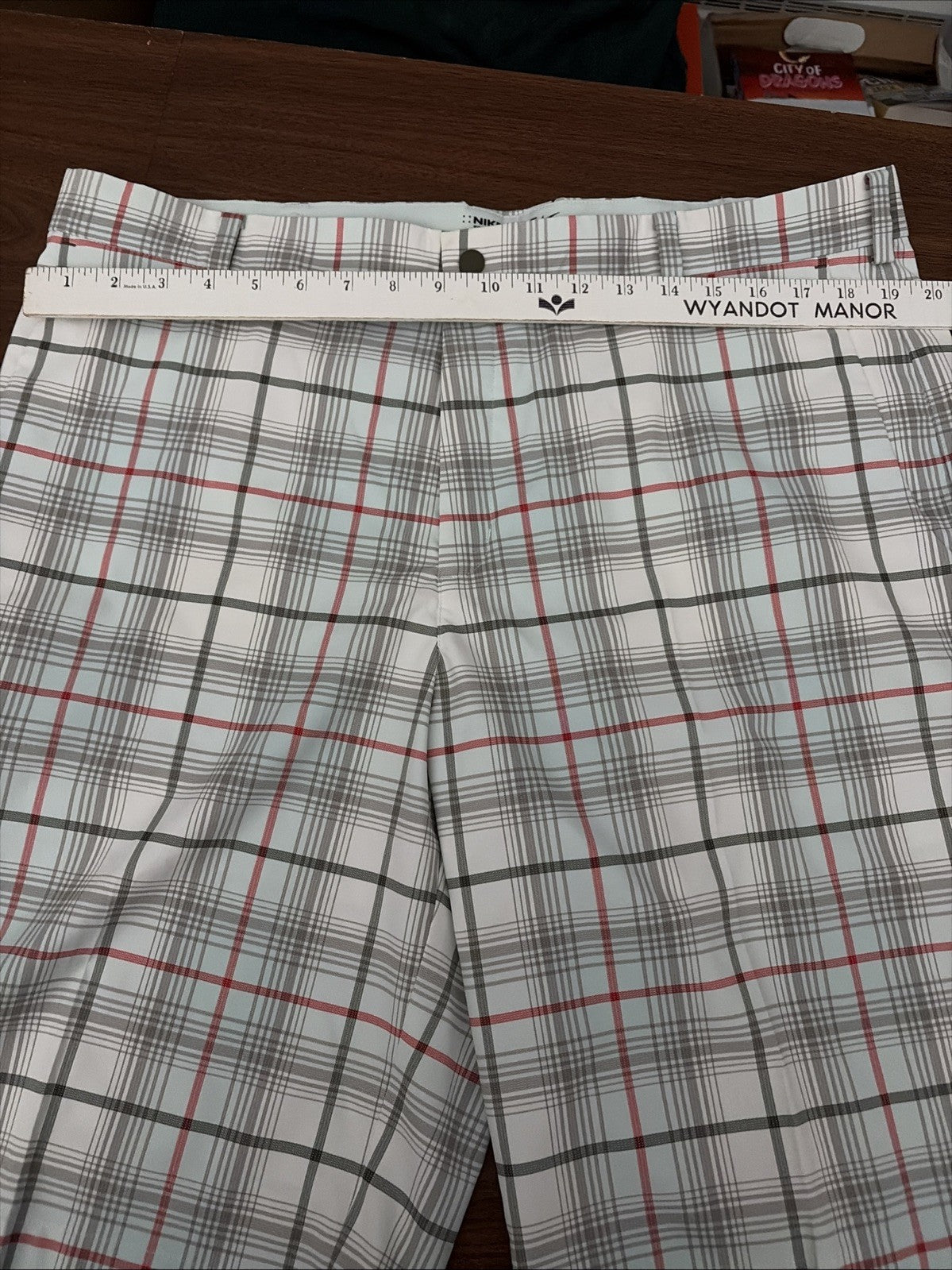 Nike Golf Men’s Plaid Shorts Size 38