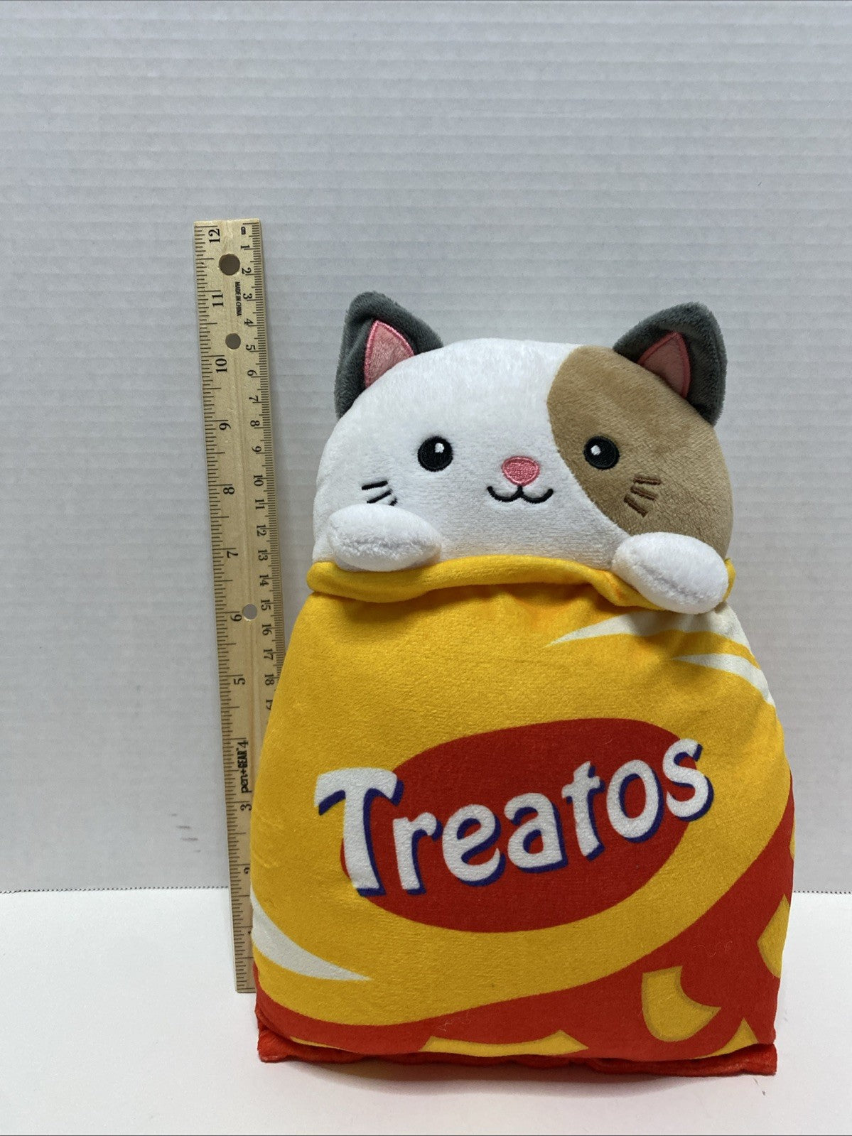 Fiesta 10.5” Parody Pals Cuddles Chip Bag TREATOS Cat Plush Cheetos Kitten