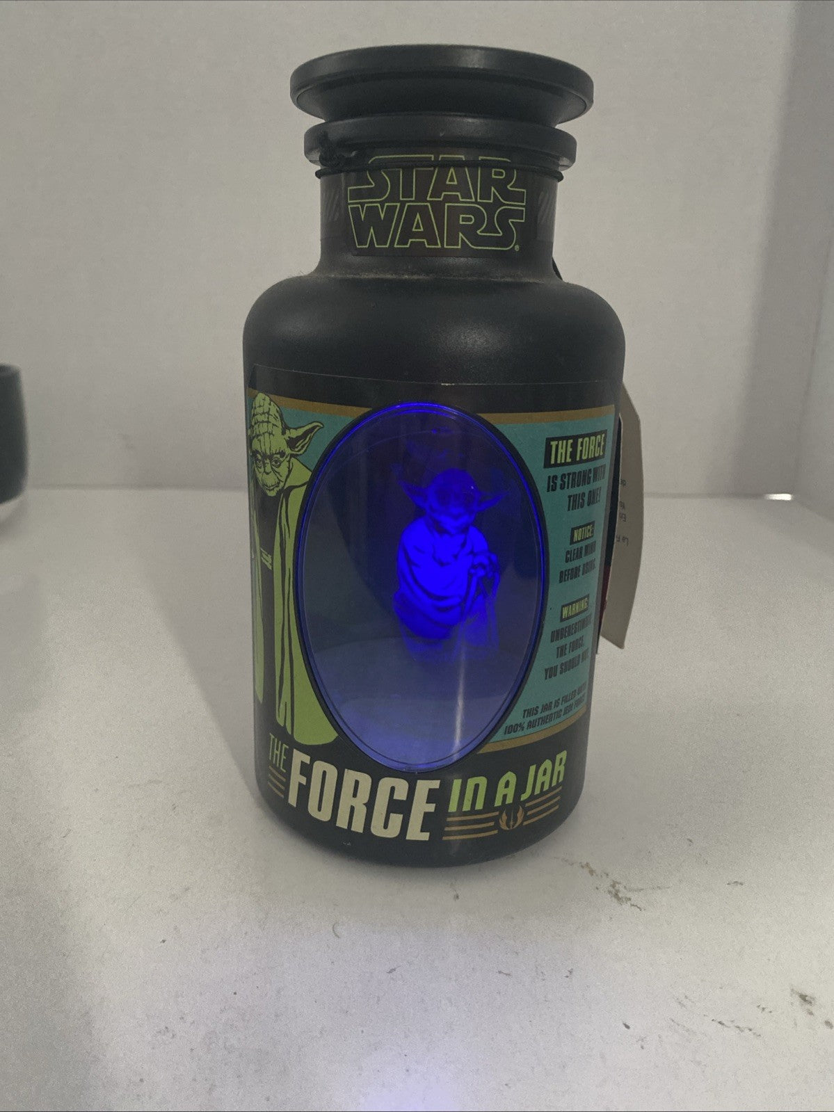 Euc 2015 Hallmark The Force In A Jar Yoda Star Wars Hologram and Sound Works 