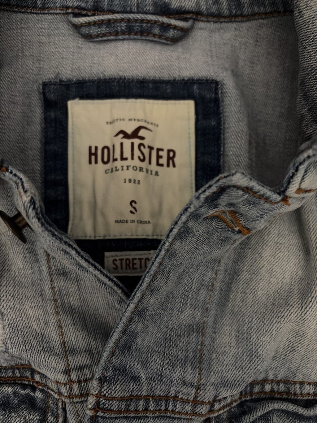 HOLLISTER Advanced Stretch Distressed Denim Jean Jacket Men S