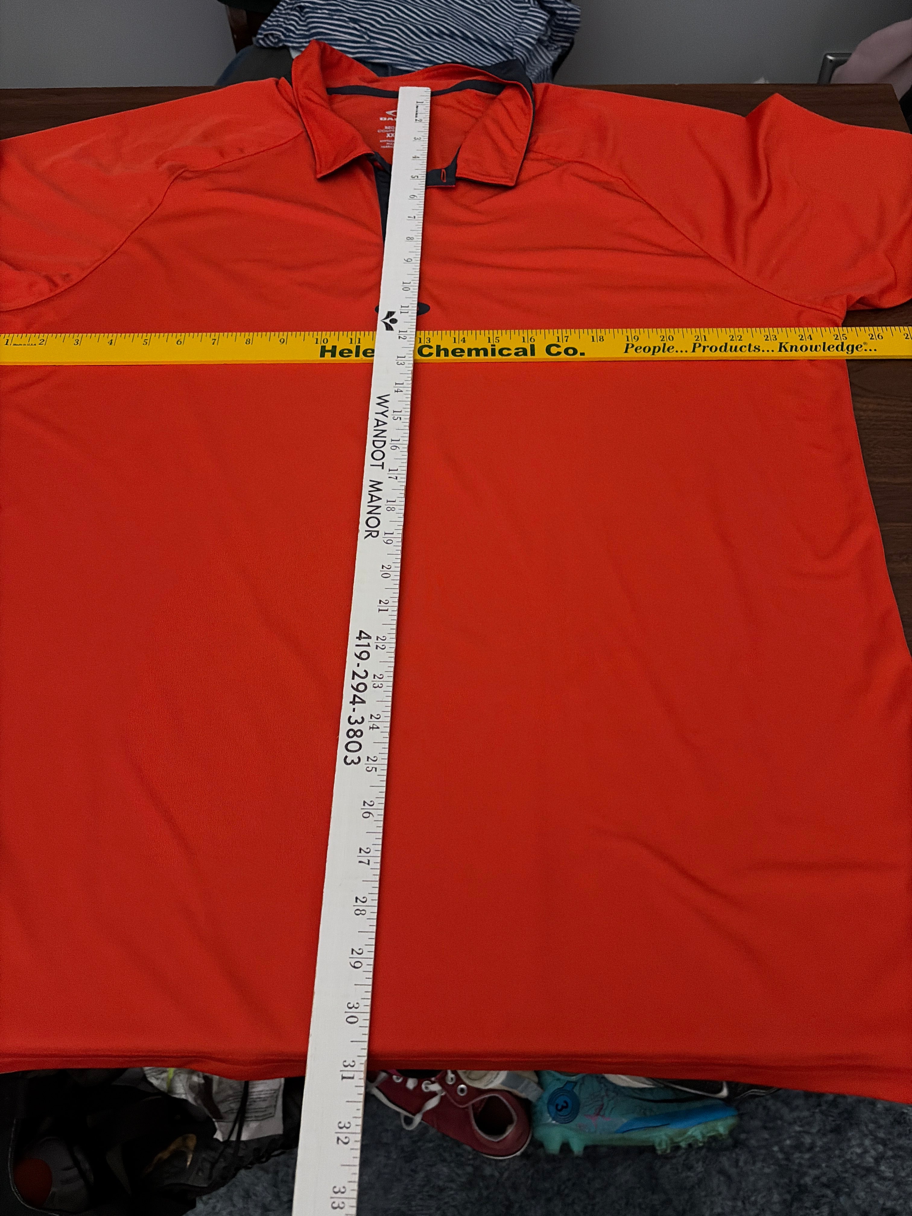Oakley 2XL men’s orange golf shirt